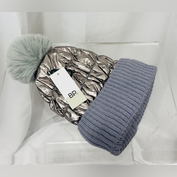 BP by Nordstrom- Grey Gun metal Puffer PomPom Beanie Faux Fur Lined O/S. NWT - Picture 1 of 4